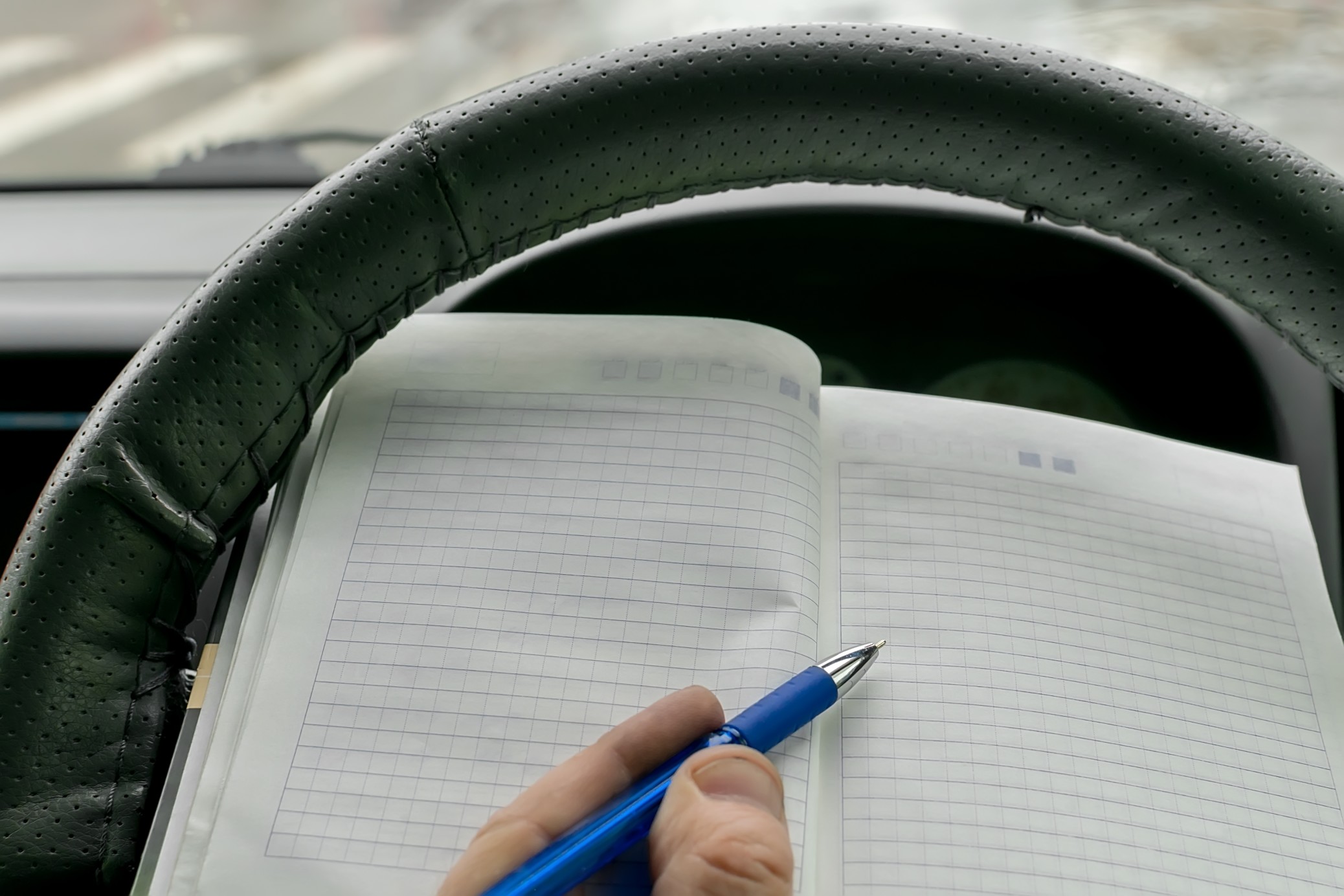 Viel besser - ein elektronisches Fahrtenbuch verwenden! Bild: @jk3030 via Twenty20