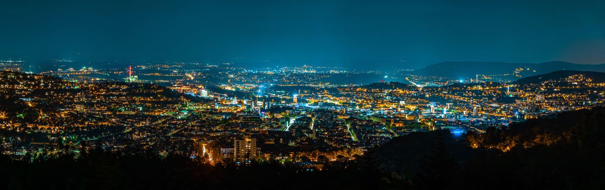 Stuttgart per Nacht erleben - Autostadt